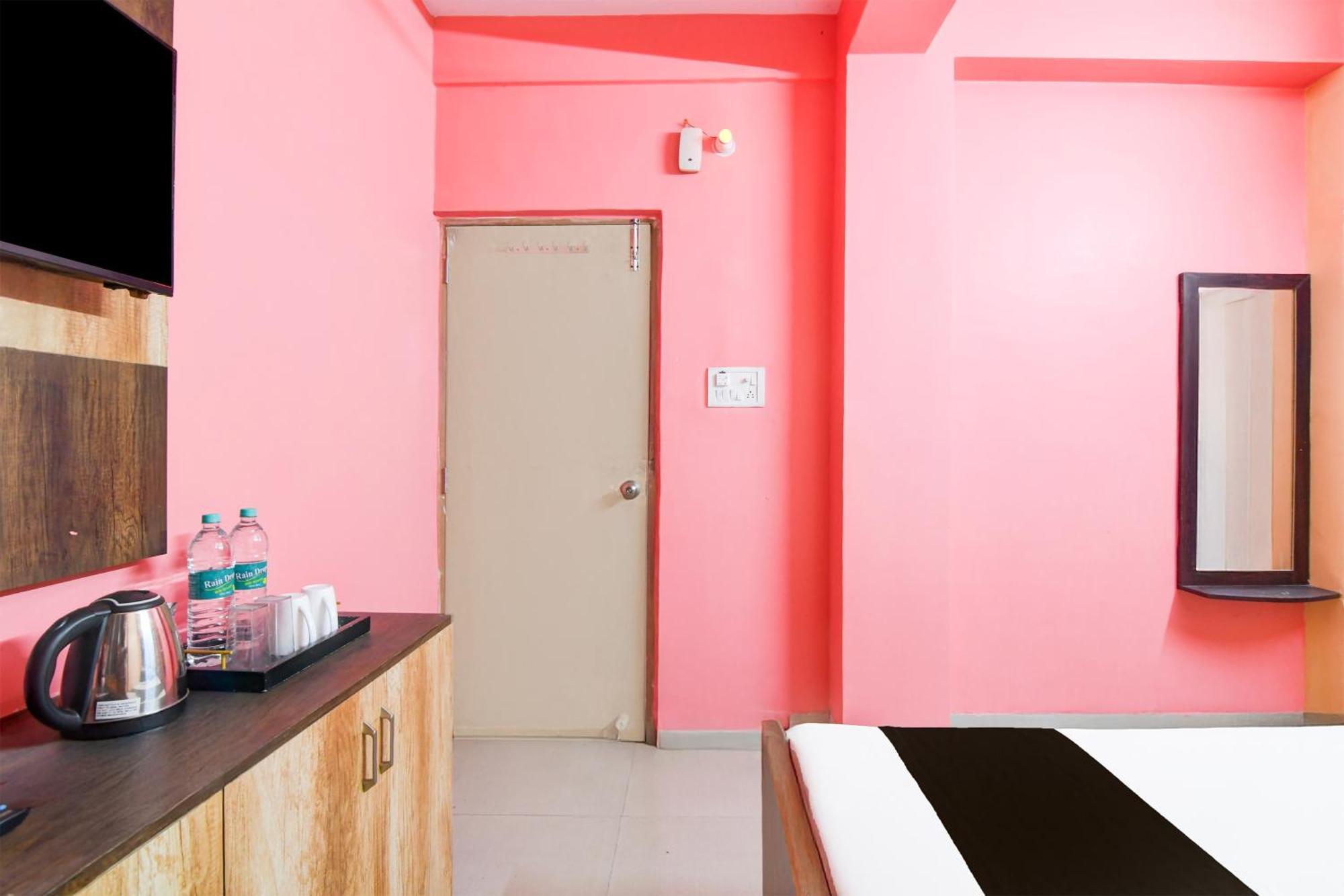 Hotel O Survey Park Jādabpur Kültér fotó